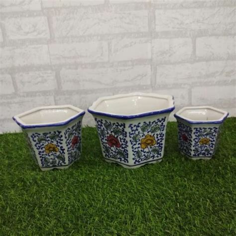 Promo Pot Tanam Keramik Biru Putih Segi Enam Set 3 Ukuran Diskon 23 Di