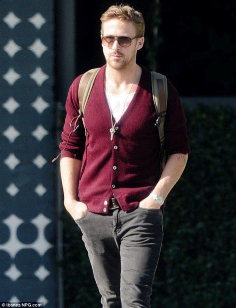 Casual Style Ryan Gosling Mens Outfits Mens Fashion Sweaters Mens Fashion Summer