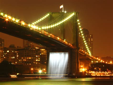 File:Olafur Eliasson's Waterfalls under the Brooklyn Bridge.jpg - Wikipedia, the free encyclopedia