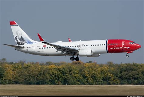 LN NIH Norwegian Air Shuttle Boeing 737 8JP WL Photo by András Soós