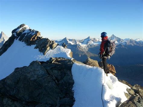 Roccia Nera Gemello E Breithorn Orientale Da Plateau Rosa Alpinismo