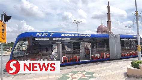 Trackless Tram In Putrajaya Opens For Free Public Trial Youtube