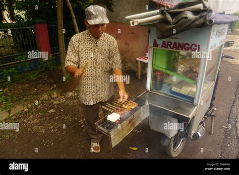 Bandung Satay Hi Res Stock Photography And Images Alamy