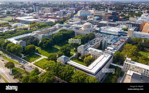 Mit campus hi-res stock photography and images - Alamy