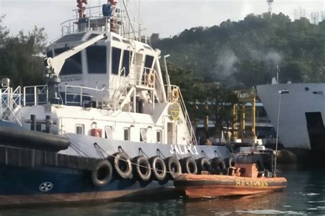 Seorang Pemuda Lompat Dari Kapal Feri Merak Bakauheni Pencarian