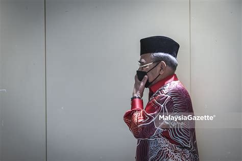 Ahmad Zahid Ketuai Tanda Tangan Akuan Bersumpah Sokong Anwar Jadi PM