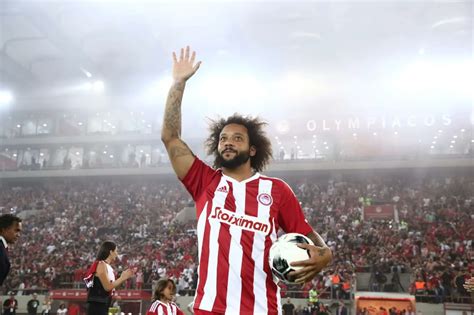 Así fue el impresionante recibimiento a Marcelo en el Olympiakos