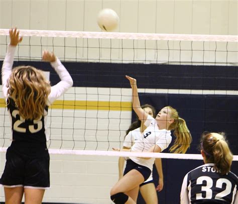 Middle School Volleyball St Davids School