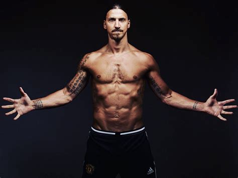 Football Fanatics FanStorm App Твитер Zlatan ibrahimović