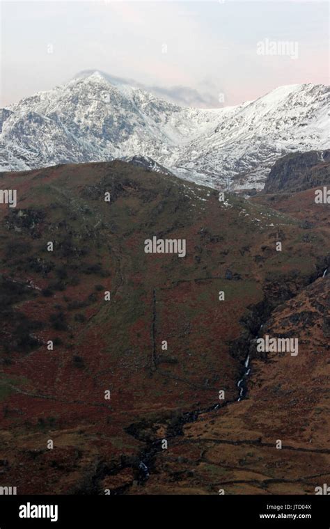 Snowdon summit at sunrise in winter Stock Photo - Alamy