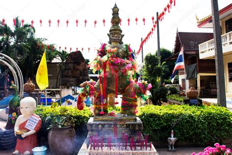 King Thao Wessuwan Or Vasavana Kuvera Giant Statue For Thai People