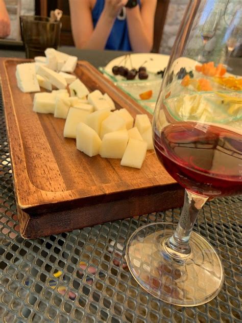 Discover Wine at the Private Tasting Room - Guided Wine Tour in