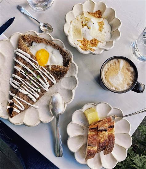 20 Best Brunch Spots In NYC For A Hearty Good Meal (+ What To Order)