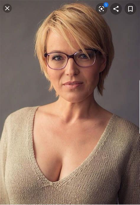 Pin von Lee Hewitson auf Hot Babes Andrea ballschuh Frisur kurz rundes gesicht Wunderschöne frau