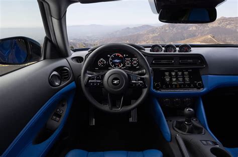 2023 Nissan Z Interior: Inside the New 400-HP Coupe | TractionLife