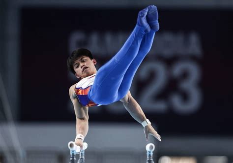 Carlos Yulo qualifies for Paris Olympics