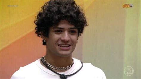 Gabriel Mosca Paga Nude Durante O Banho E Agita A Web Imagine A Picada