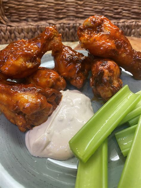 Buffalo Wings Blue Cheese Dip — Suzies