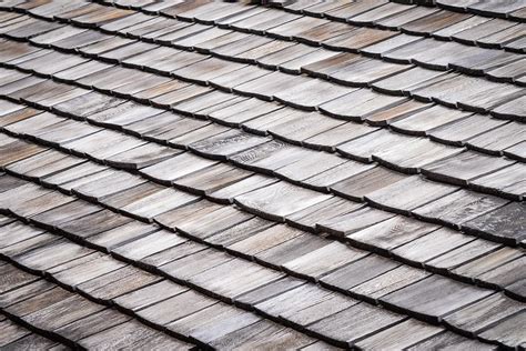 Choosing The Right Roofing Material For Your Home Deck Construction