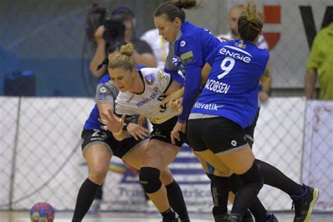 Scandal imens în handbalul românesc Derby ul dintre SCM Rm Vâlcea și