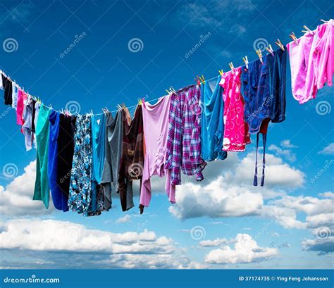hanging clothes    stock photography cartoondealercom