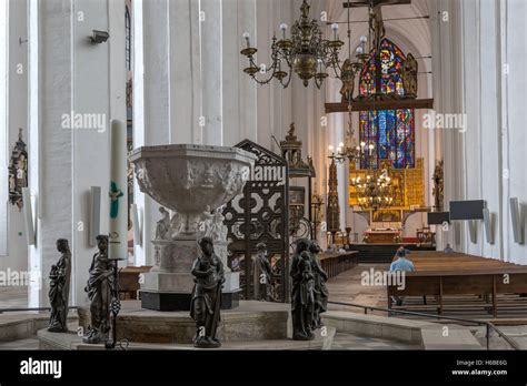 Iglesia de Santa María también conocida como Basílica de la Asunción de