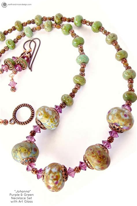 Johanna Purple And Green Necklace With Art Glass Kettingen