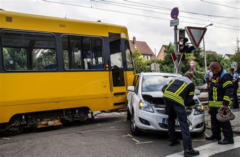 Vier Verletzte Bei Unfall Mit Stadtbahn