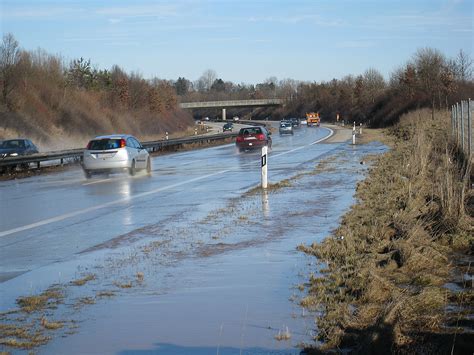 Autobahn Unter Wasser Thw Ortsverband M Nchen Mitte