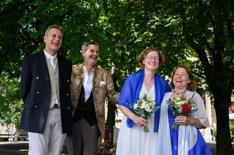 First Same Sex Couples Get Married In Switzerland The Citizen