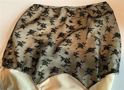 Vtg 1950s Van Raalte Nylon Panties Granny Panty Womens Size 4 Lace