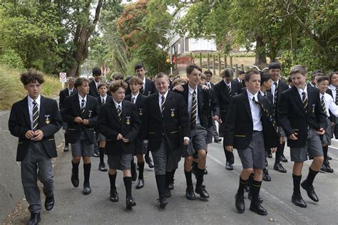 Year 9 Uniform Guidelines - 2024 - Wellington College