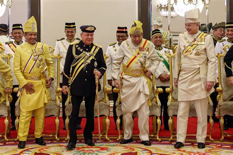 Sultan Ibrahim Diisytihar Yang Di Pertuan Agong Ke 17 TVS