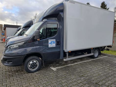 Wynajem Iveco Daily Kontener z windą Winda Dostawczy Skrzynia 8 10EP