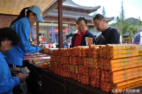 實拍：清明假期寺院上香禮佛10張圖 每日頭條