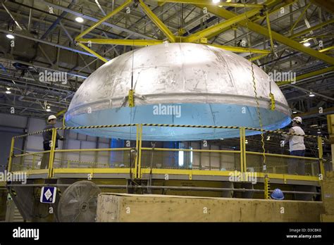 Space Shuttle External Tank Assembly Nasa 101409 Stock Photo Alamy