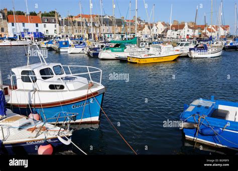 Scottish Scenery Harbours Hi Res Stock Photography And Images Alamy