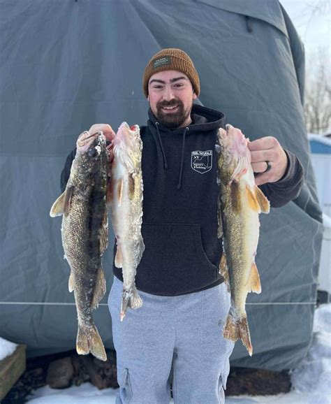 Ice Fishing On Oneida Lake Reel Naturalz Guide Service