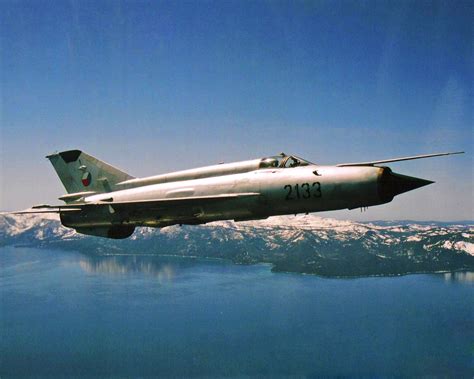 Mikoyan Gurevich MiG 21 Fishbed Avionslegendaires Net