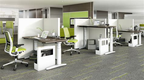 Benefits Of A Height Adjustable Desk For Your Office