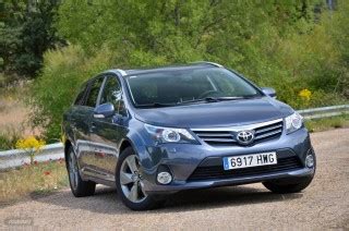 Toyota Avensis Cross Sport D Prueba