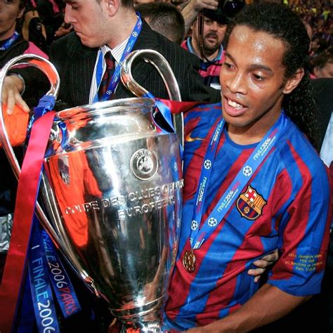 Ronaldinho Cumple 41 Años En El Peor Momento De Su Vida Heraldo Deportes