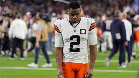 Browns Wr Amari Cooper Leaves Practice Field Earl