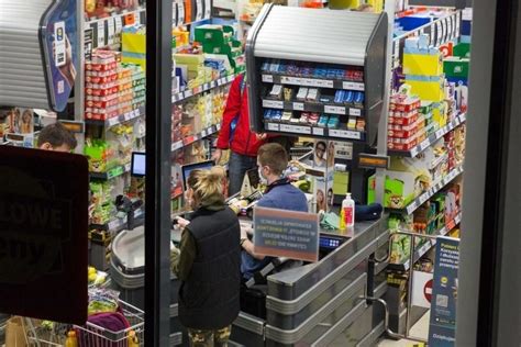 Lidl i Biedronka będą mieć konkurencję Nowe dyskonty w Polsce Co to