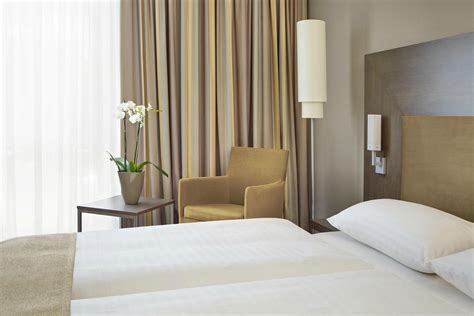 IntercityHotel Berlin Hauptbahnhof Rooms: Pictures & Reviews - Tripadvisor