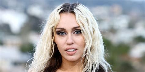 Miley Cyrus Just Debuted New Brunette Hair With Money Piece Highlights