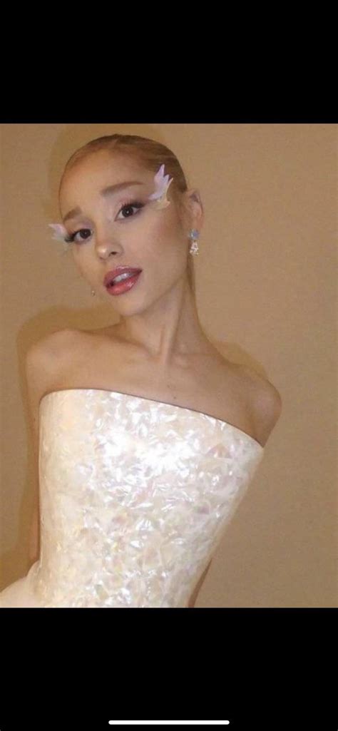 Just Want Her To Lick My Pussy Till I Squirt Everywhere F R Arianagrandelewd