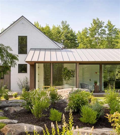 A modern sustainable house tucked in the woods of Kennebunkport, Maine