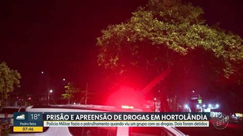 Polícia detém dois homens cerca de 700 porções de drogas em