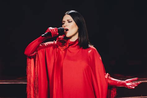 LAURA PAUSINI DA RECORD ECCO I NUMERI DEL TOUR MONDIALE Exclusive